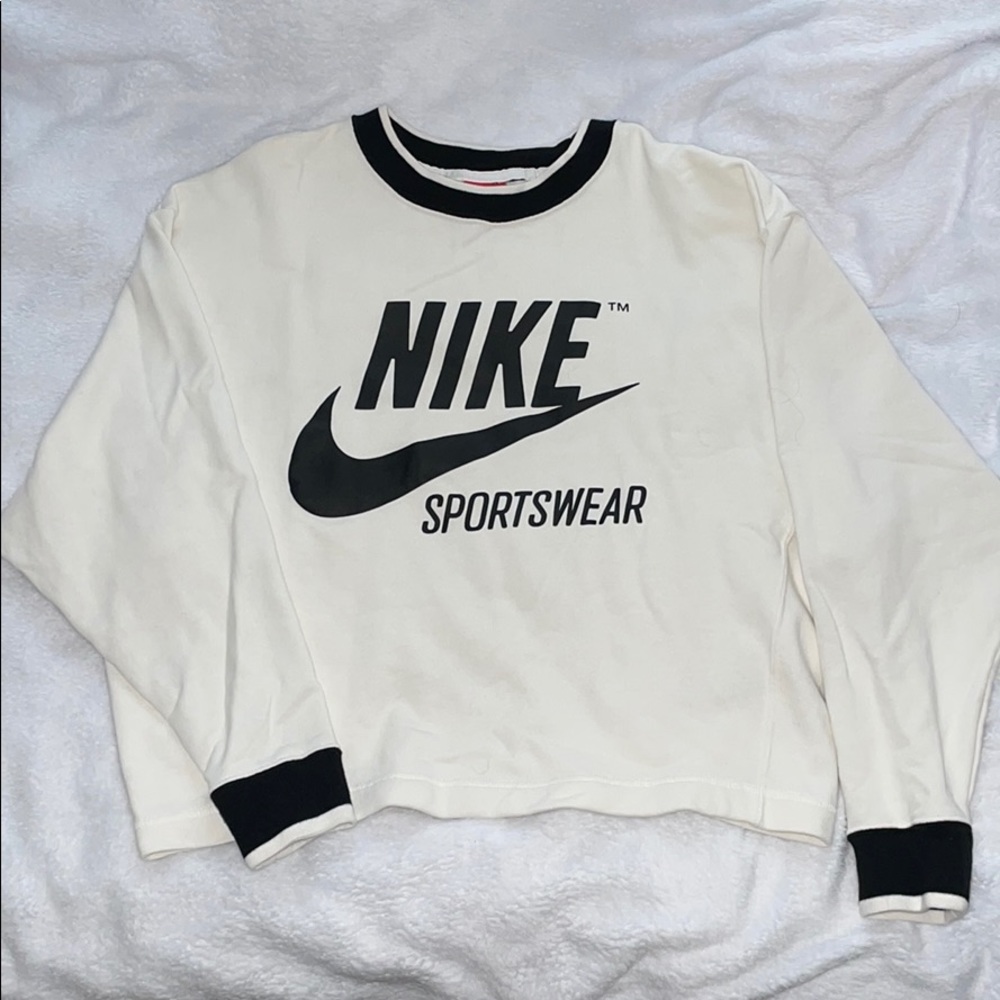 nike cropped crewneck